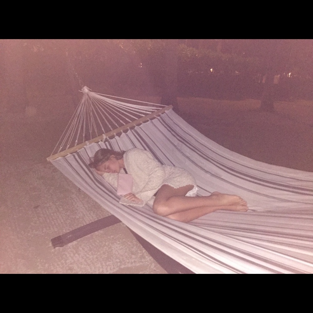 Meet your Posher, Sofa